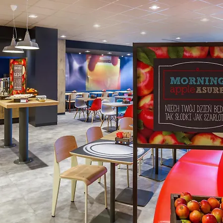 Ibis Centrum Hotel 3*