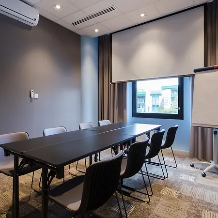 Ibis Centrum فندق