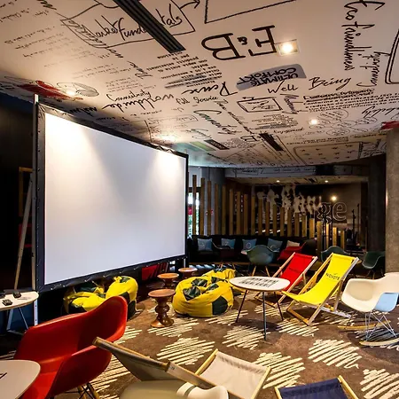 Ibis Centrum Hotel 3*