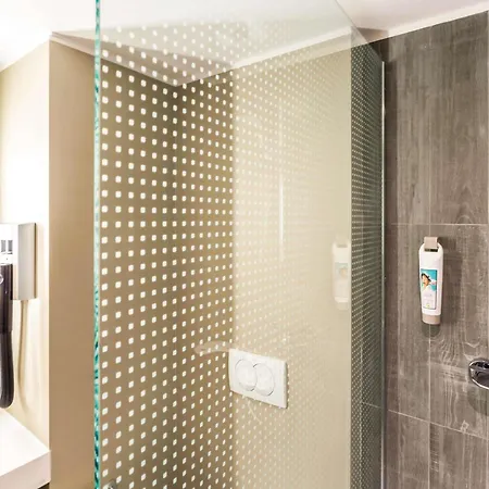 Ibis Centrum 3* فروتسواف