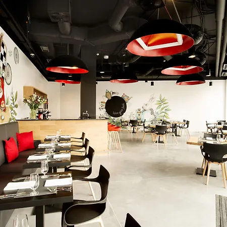 Ibis Centrum ホテル
